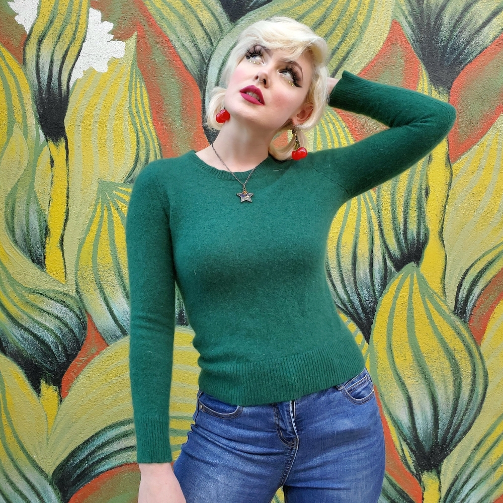 100% Cashmere Pine Green Soft Snug Sweater